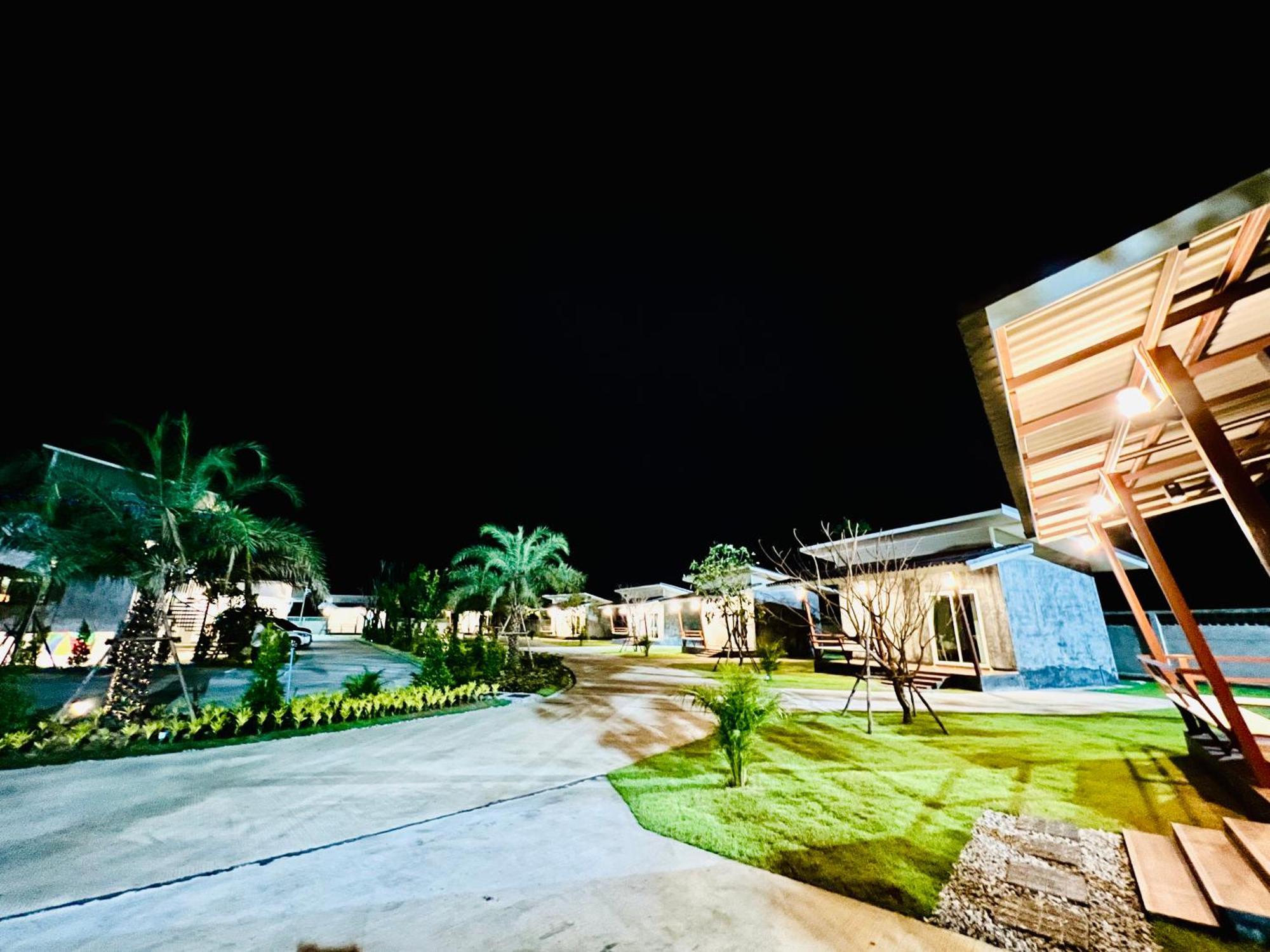 Farm View Resort @Uthai Thani ฟาร์มวิว รีสอร์ท อุทัยธานี Nong Khayang Extérieur photo